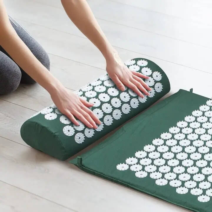 Acupressure Mat with Pillow for effective pain relief Weighted